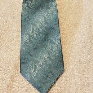 Kenneth Cole reaction tie